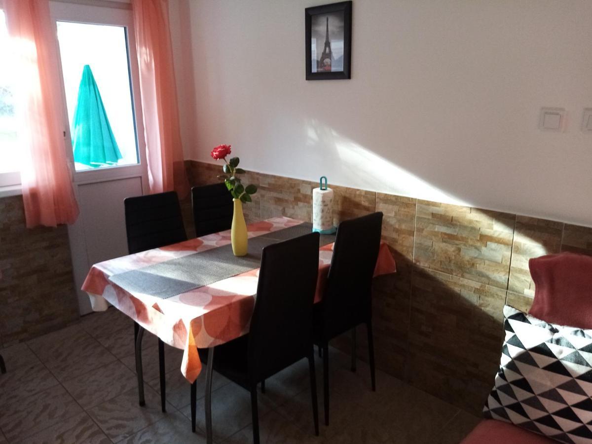 Apartment Buic Πούλα Εξωτερικό φωτογραφία
