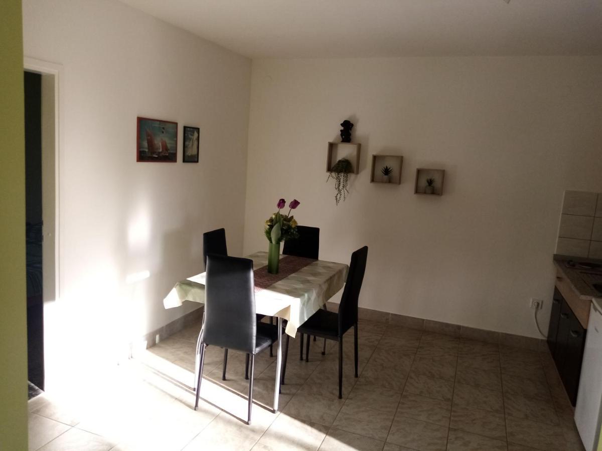 Apartment Buic Πούλα Εξωτερικό φωτογραφία
